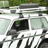 Lada Niva mit Gepäckträger