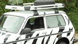 Lada Niva mit Gepäckträger
