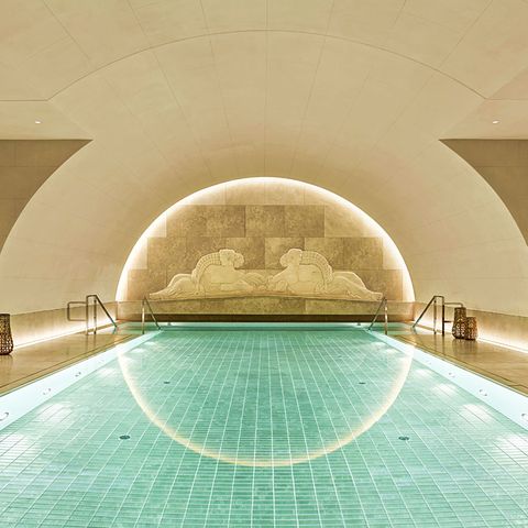 Der 15 Meter lange Pool im ehemaligen Tresorraum im Park Hyatt Vienna