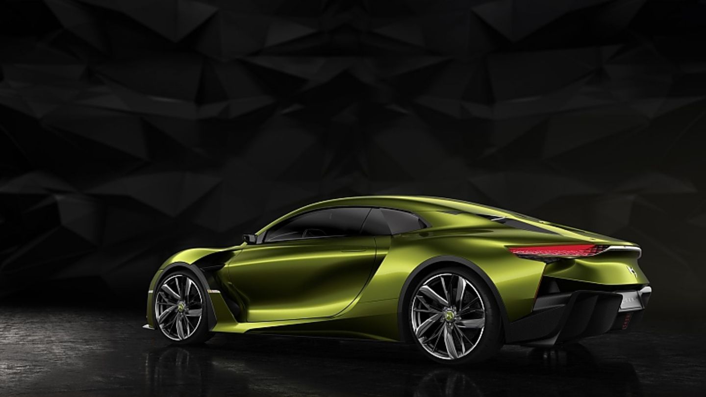 Der DS E-Tense ist 4,72 Meter lang