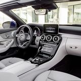 Das Cockpit des neuen Mercedes-Benz C-Klasse Cabrios.