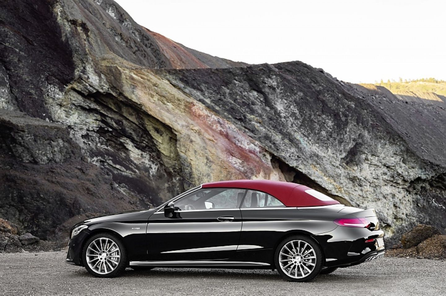 Das Mercedes-AMG C 43 4Matic Cabrio ist 4,69 Meter lang,...