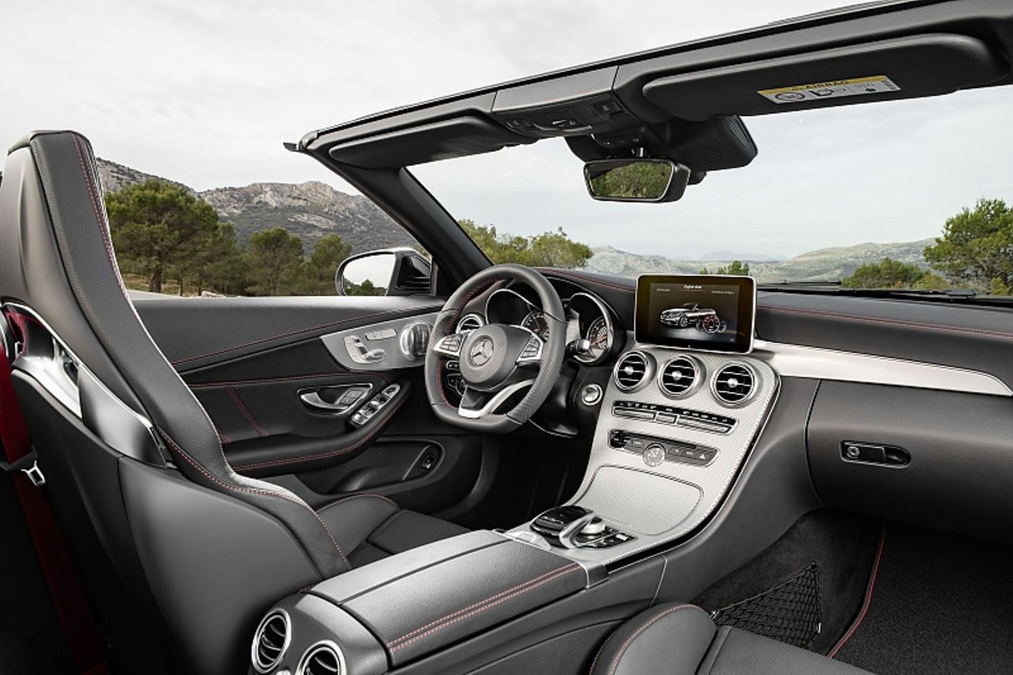 Das Cockpit des Mercedes-AMG C 43 4Matic Cabrio.