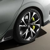 Die Räder füllen die Radhäuser auf