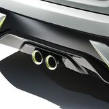 Markant: Die mittig liegende Auspuffanlage