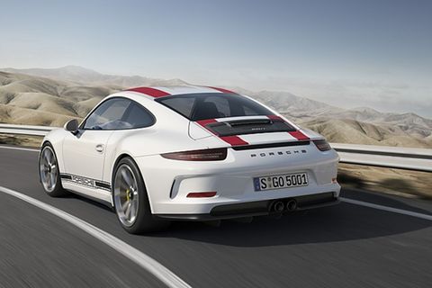 Im Gegensatz zum GT 3 und GT3 RS kommt der Porsche 911 R ohne auffälligen Spoiler aus