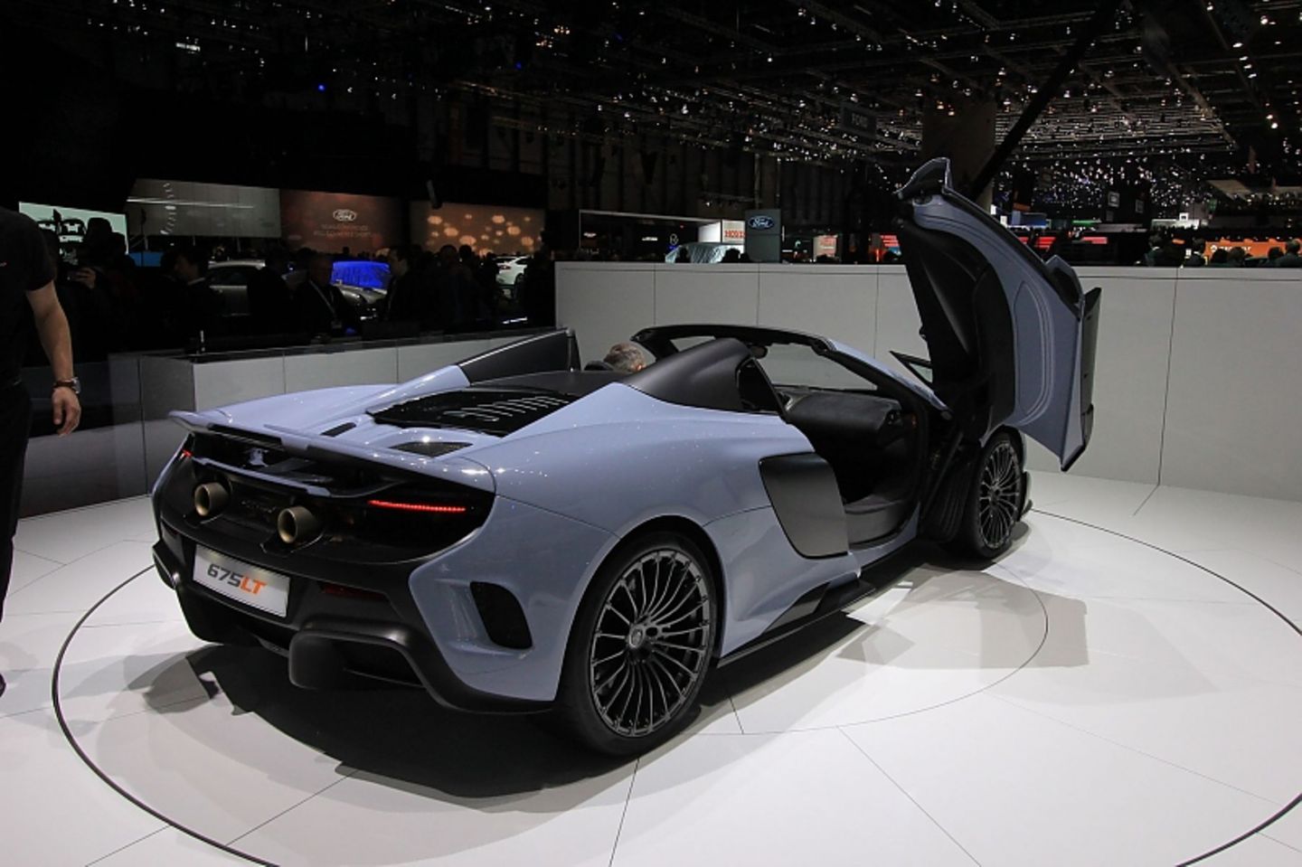 Die Flügeltüren sind ein Muss: McLaren 675 LT