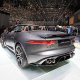 Das neue Jaguar F-Type SVR Cabrio kostet 145.400 Euro.