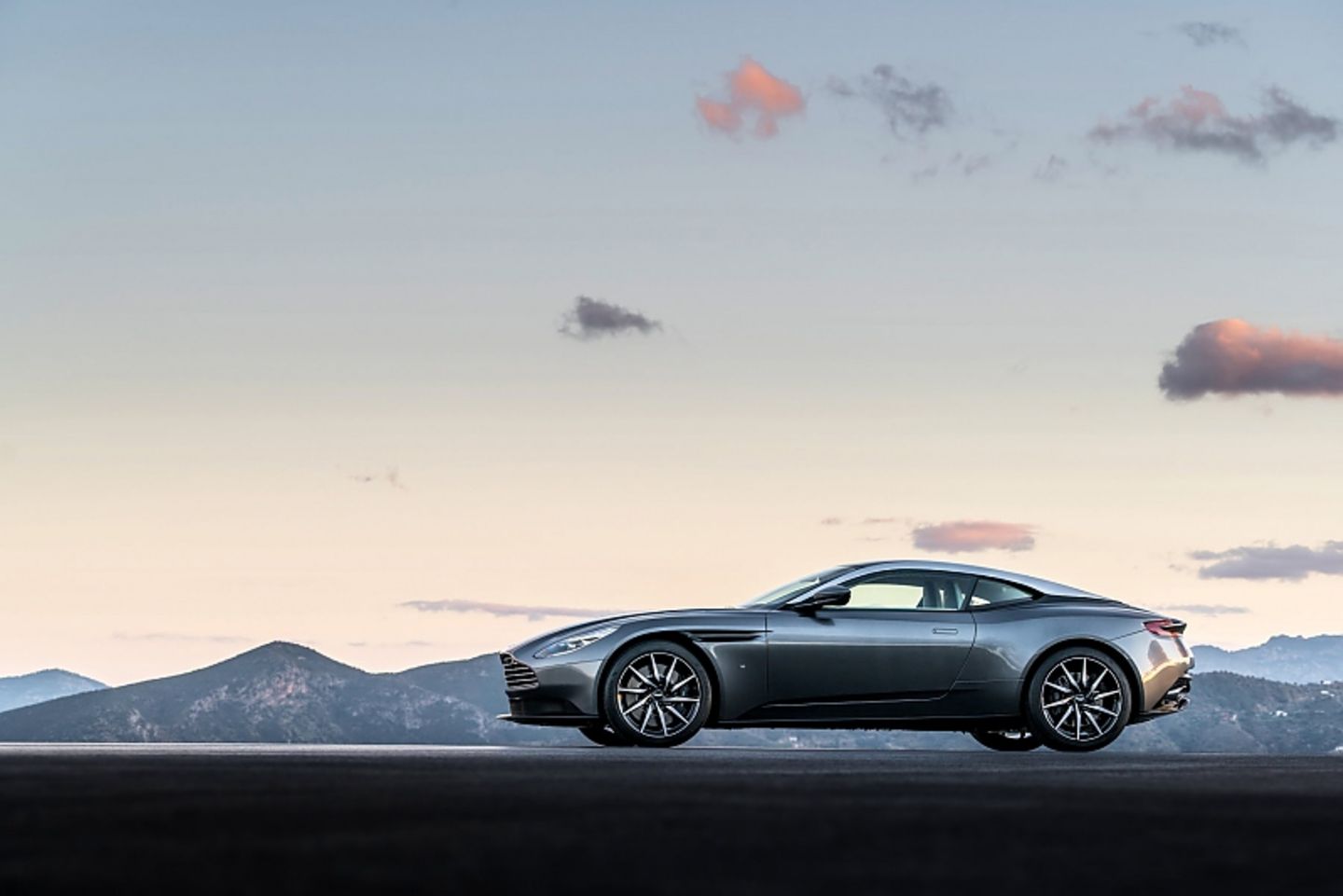 Aston Martin DB11 - kostet über 200.000 Euro