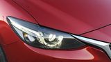 LED-Scheinwerfer sind Serie.