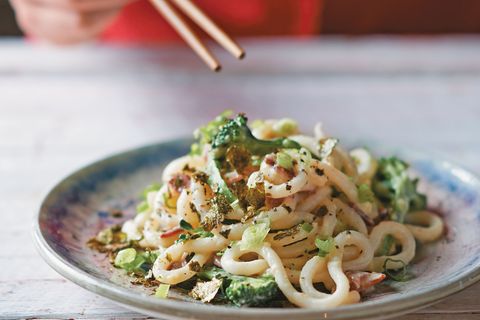 Die japanischen Udon-Nudeln sind viel sättigender als normale Spaghetti