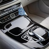 Mercedes E 220d - die Bedienung in der Mittelkonsole ist verbesserungswürdig