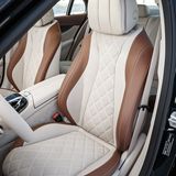 Die Frontsitze des Mercedes E 220d sind Referenzklasse