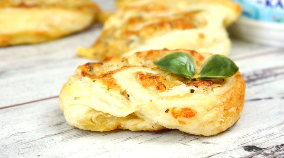 Einfache Küche: So gelingen leckere Oregano-Käseschnecken Einfache Küche: So gelingen leckere Oregano-Käseschnecken