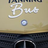 Spray Tanning Bus - eine neue Geschäftsidee aus Kalifornien