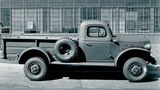 Der Dodge Power Wagon (1951) hatte einen Vierrad-Antrieb