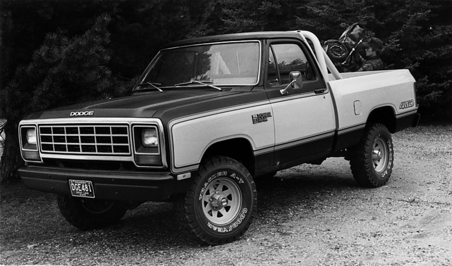 Der Dodge Power Ram Wagon Custom SE W150 (1981)