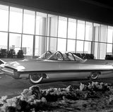 Der Lincoln Futura hielt als Basis-Fahrzeug her.