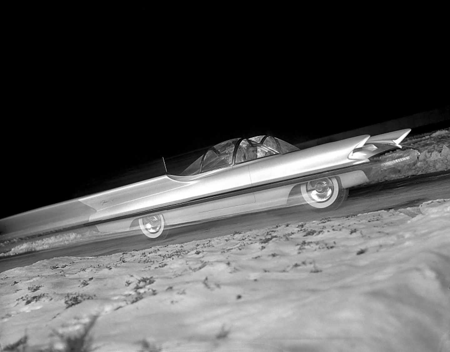 Das Konzeptfahrzeug stammt aus dem Jahr 1955.