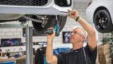 BMW M2 Safety Car Moto GP 2016 - in 1.000 Stunden wurde er zum Safety Car umgebaut