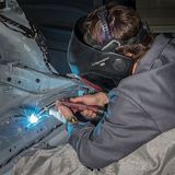 BMW M2 Safety Car Moto GP 2016 - hier wird der Käfig verbaut