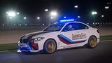 Im BMW M2 Safety Car Moto GP 2016 unterwegs auf dem 5,4 Kilometer langen Wüstenkurs