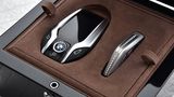 BMW 750 Li Solitaire - die beiden Schlüssel befinden sich in einer edlen Pianolack-Box