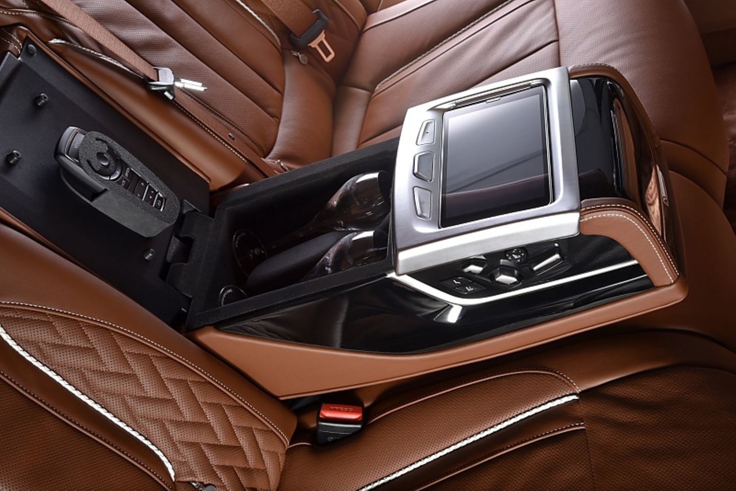 BMW 750 Li Solitaire