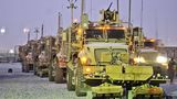 Die selbstständig agierenden US Army Trucks orientieren sich am Vordermann