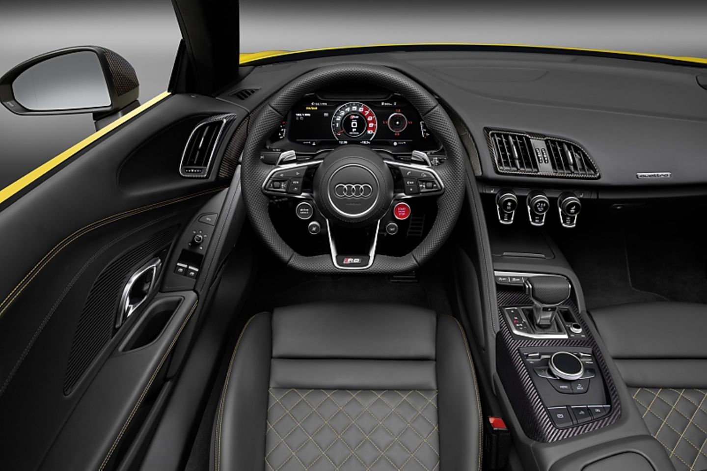 Der Innenraum des Audi R8 Spyder