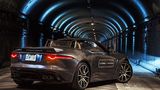 Auch von hinten ist der Jaguar F Type SVR ein Leckerbissen