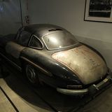 Über zwei Millionen Dollar soll dieser 1955er Mercedes 300 SL wert sein.