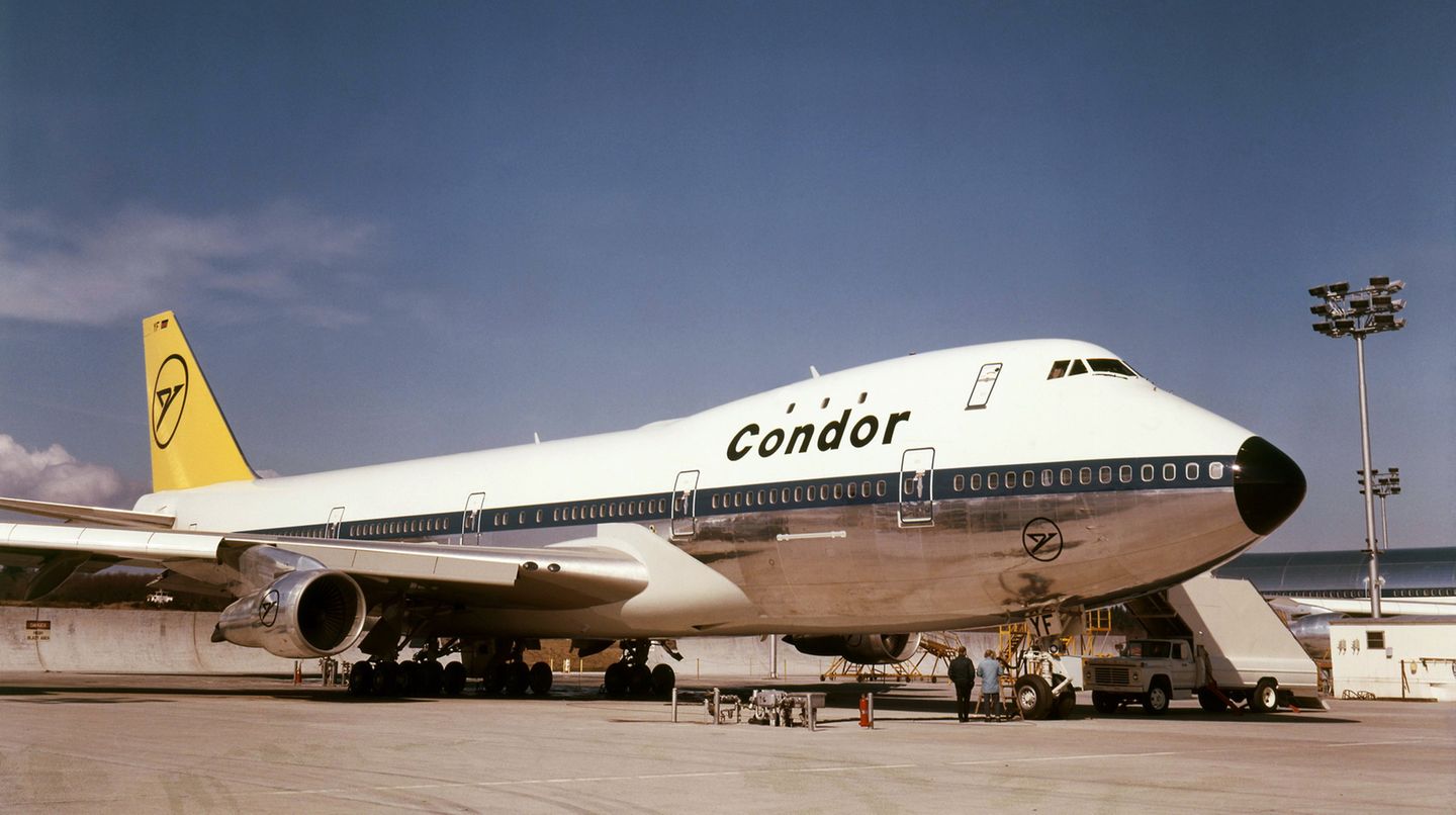 Auf Wachstumskurs: 1971 wurde der erste von zwei Jumbojets in Dienst gestellt. Sie hießen "Fritz" und "Max" und flogen mit 470 Sitzplätzen zum Beispiel nach Mallorca. Die zweite Boeing 747 ereilte ein trauriges Schicksal: Die Maschine wurde an Korean Air verkauft und 1983 von einem sowjetischen Militärflugzeug abgeschossen.