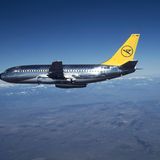 Silbern glänzender Aluminium-Rumpf: Die Boeing 737-230 flog von 1981 bis 1988 für Condor