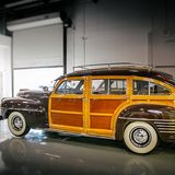 Autosammlung Aaron Weiss - auch Woodies sammelt der Kalifornier