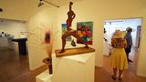 Neben der Natur werden die Besucher auch von den vielen Kunstgalerien, Handwerksbetrieben und Art Events angezogen: Die Waiheke Community Art Gallery zeigt zum Beispiel Werke von 35 Künstlern, die sich in ihren Ateliers auch über Gäste freuen.
