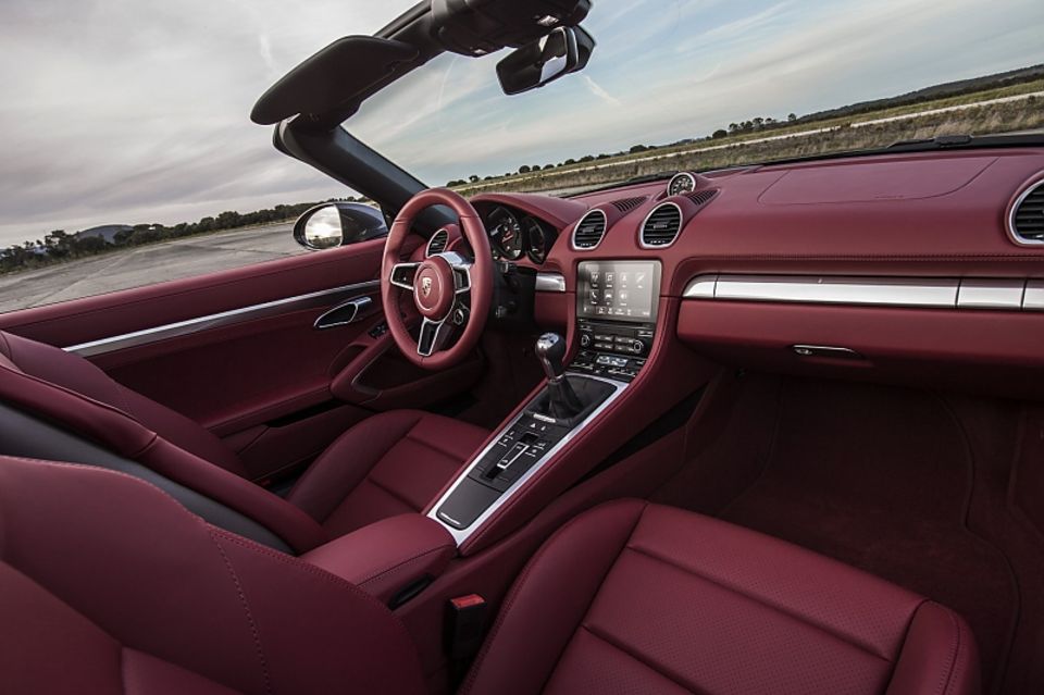 Porsche 718 Boxster - der Innenraum des Roadsters Porsche 718 Boxster - der Innenraum des Roadsters