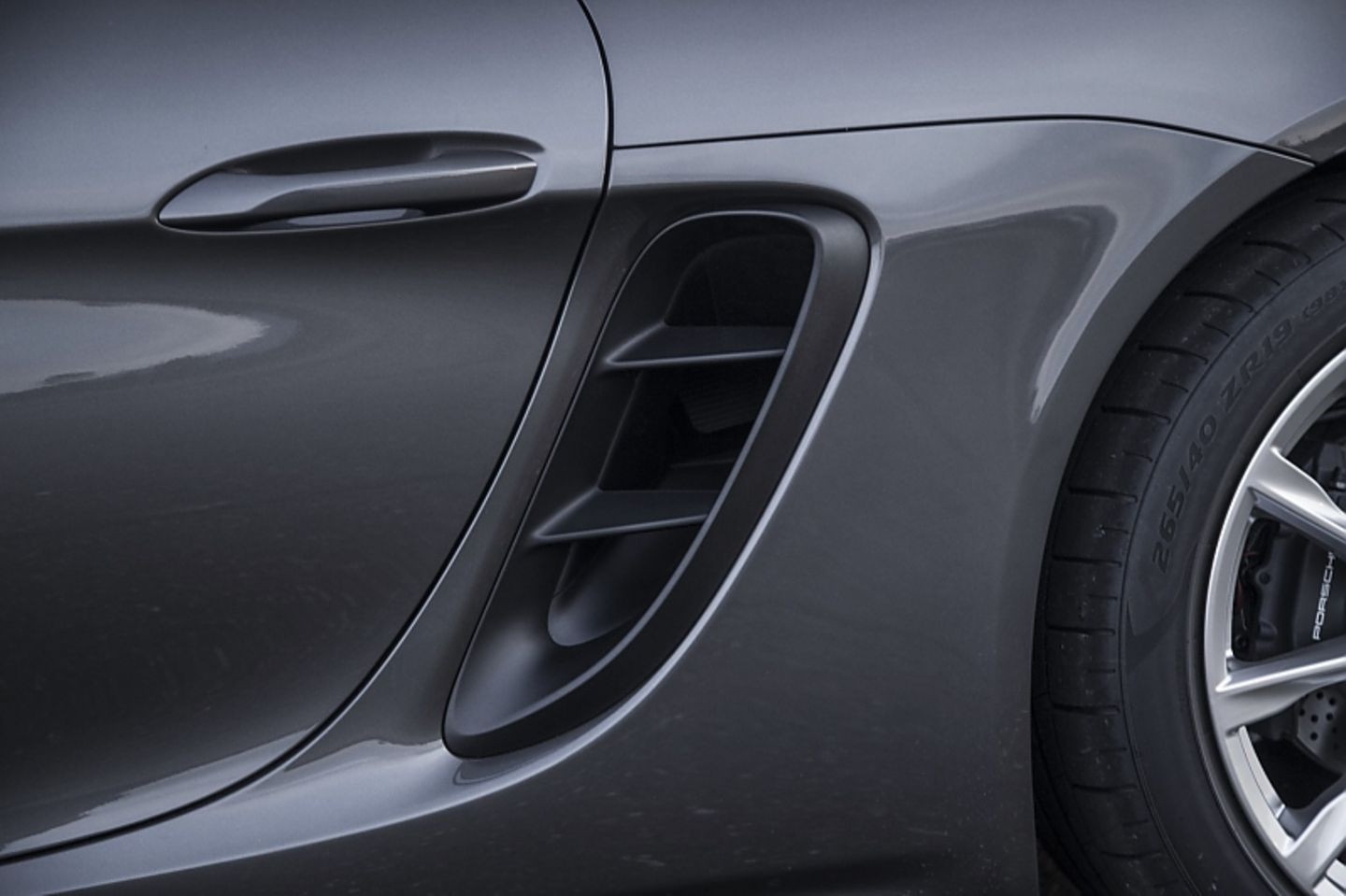 Porsche 718 Boxster - hier atmet der Vierzylinder ein