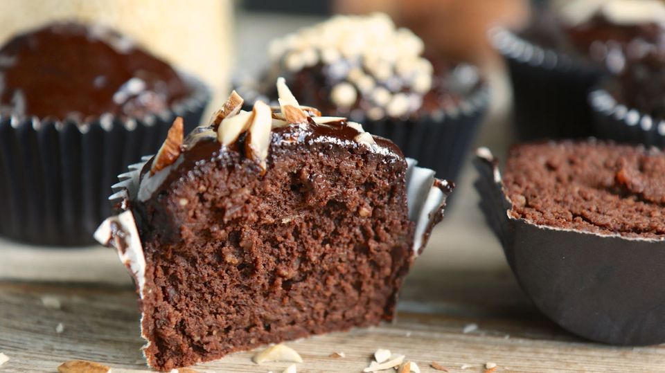 Dessertklassiker: Genießen ohne schlechtes Gewissen? Kein Problem mit diesen Schokomuffins