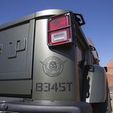 Überall sind militärische Anspielungen zu finden