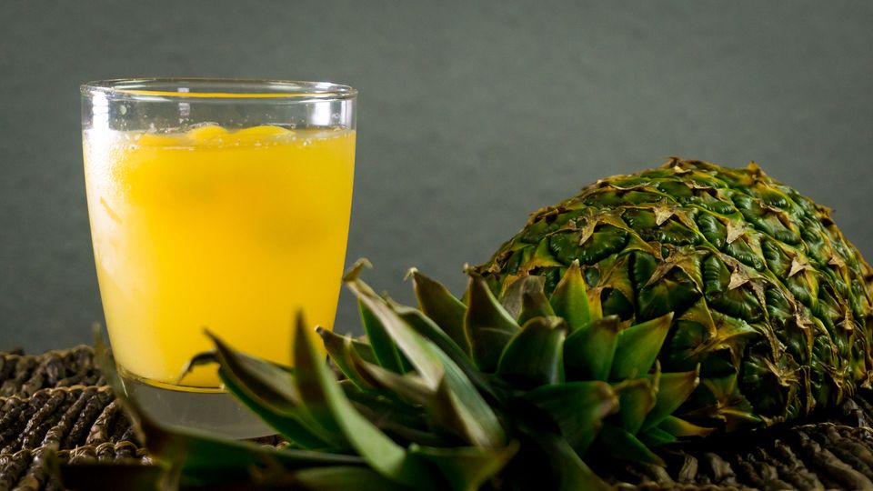 Einfache Küche: So machen Sie einen erfrischenden Ananas-Eistee ganz einfach selbst