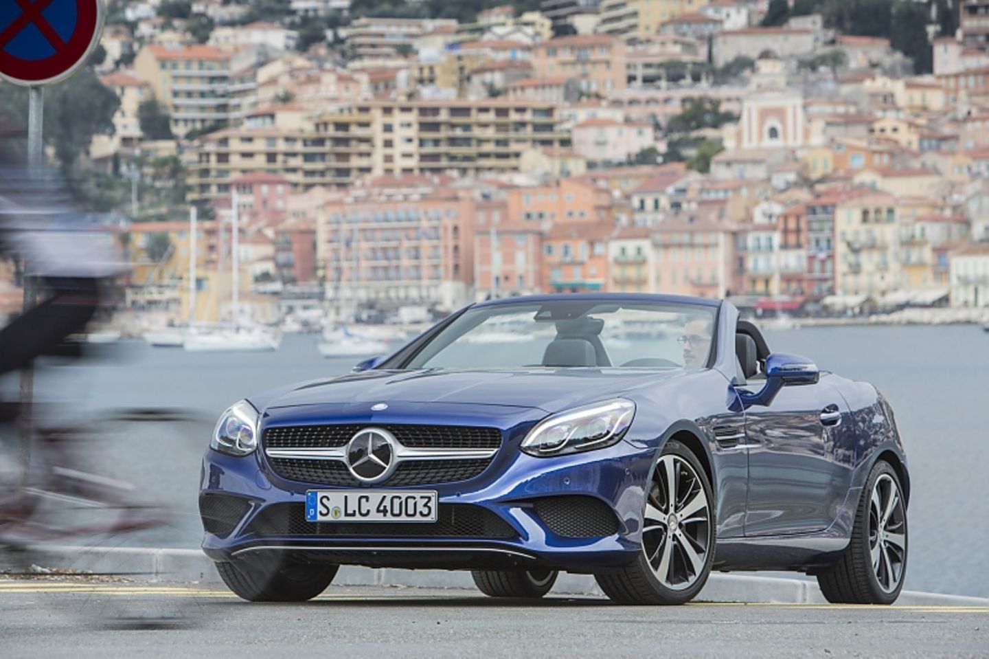 Mercedes SLC 300 - auf Wunsch mit LED-Scheinwerfern