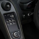 Das Touchscreen ist hochkant installiert.