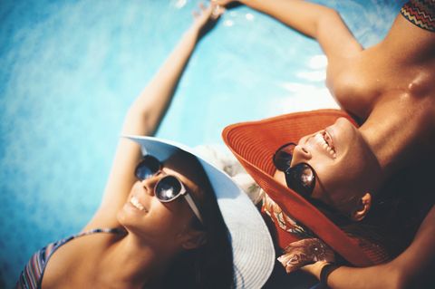 Auch keine schlechte Job-Beschreibung: Mit der Frau vom Chef am Pool abhängen