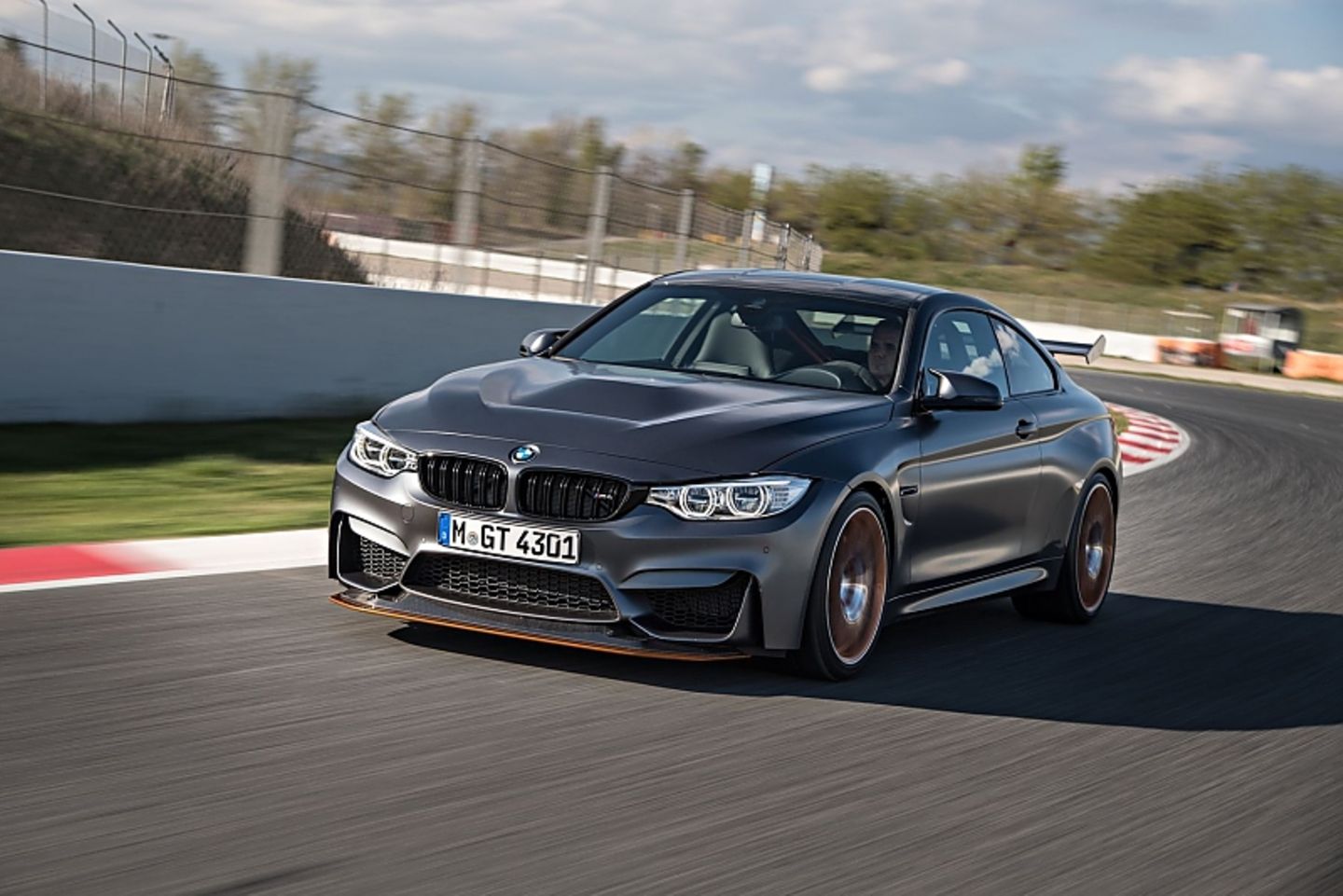 Der Preis: ab 142.600 Euro.