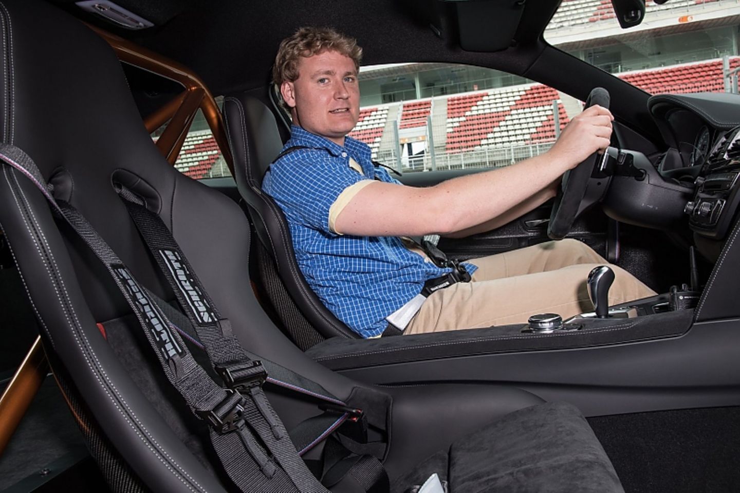 Redakteur Marcel Sommer im neuen BMW M4 GTS.