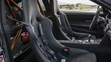 Leichtbau-Schalensitze für das echte Rennsport-Gefühl.