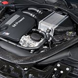 Das 3,0 Liter große Reihensechszylinder-Triebwerk des BMW M4 GTS.