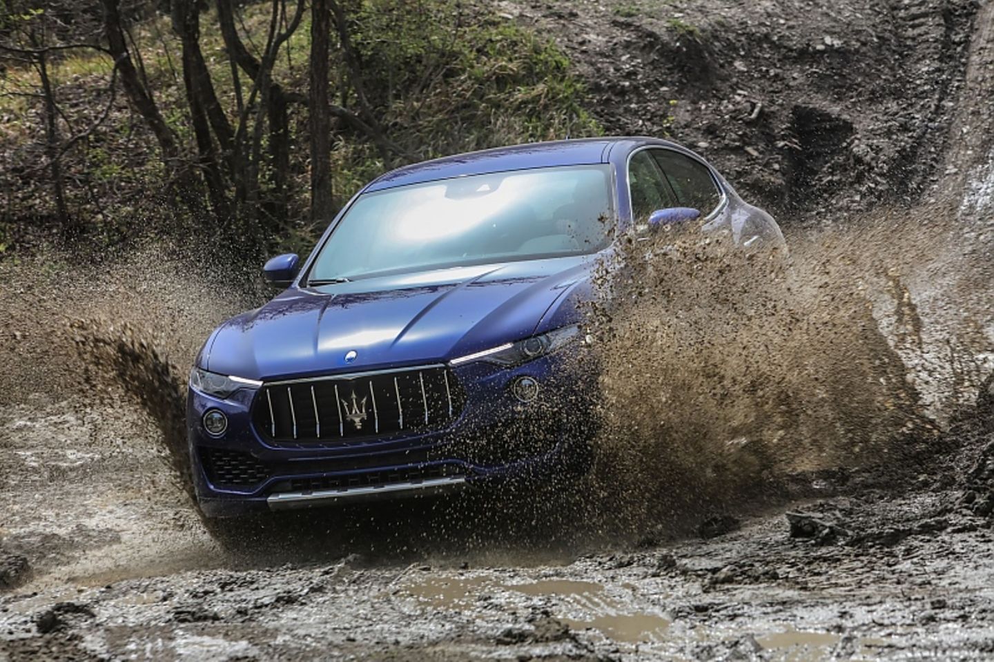 Im Off-Road-Modus beträgt die prinzipielle Kraftverteilung 20:80 (vorne / hinten)