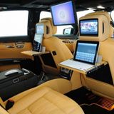 Die vernetzte Luxus-Limousine wird man im Zukunft öfter antreffen